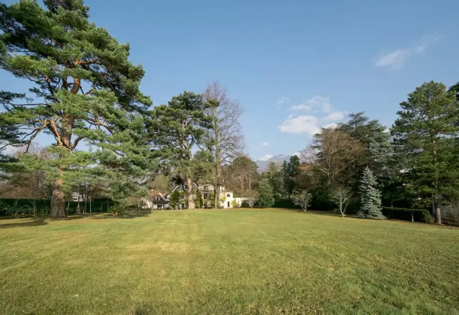 Sangata One Bedroom Luxury Apartment