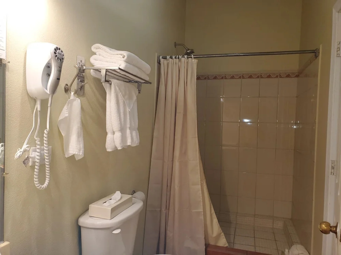 Rolson Hotel
