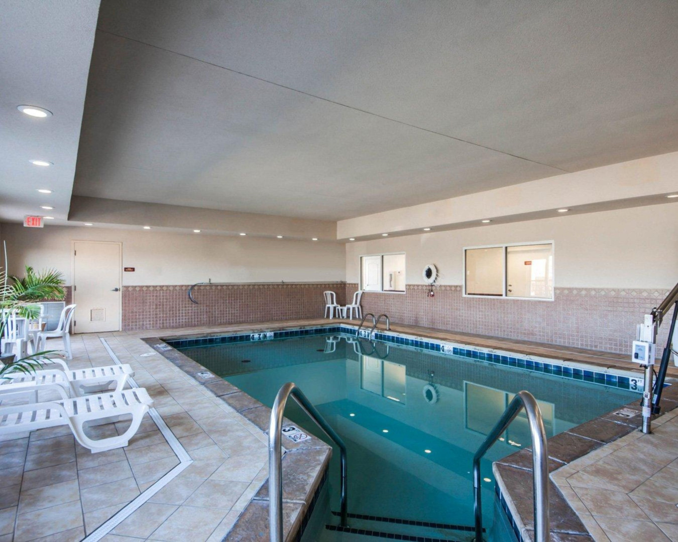Clarion Hotel Broken Arrow - Tulsa