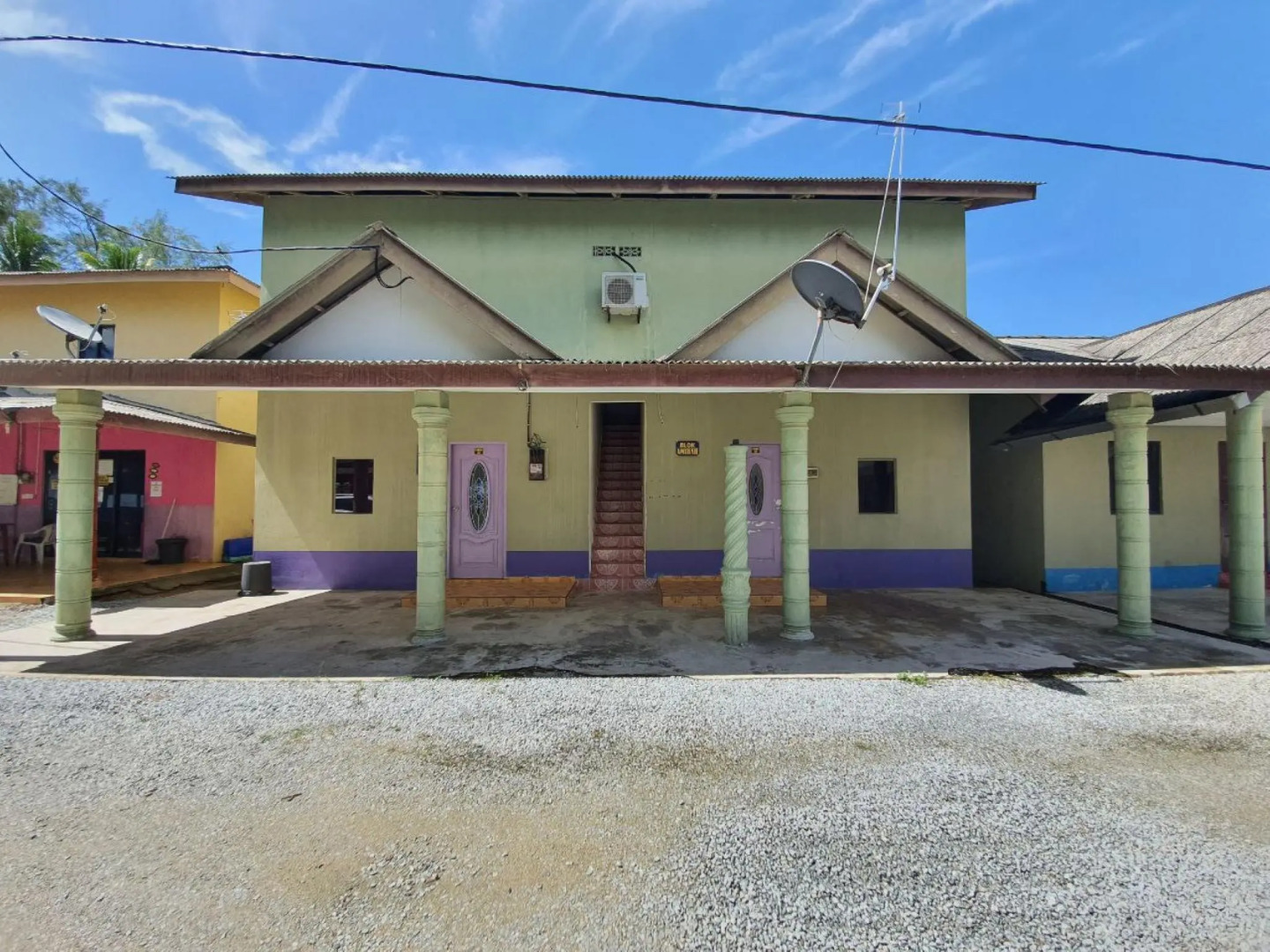 OYO 90302 Dimuara Chalet Tok Bali