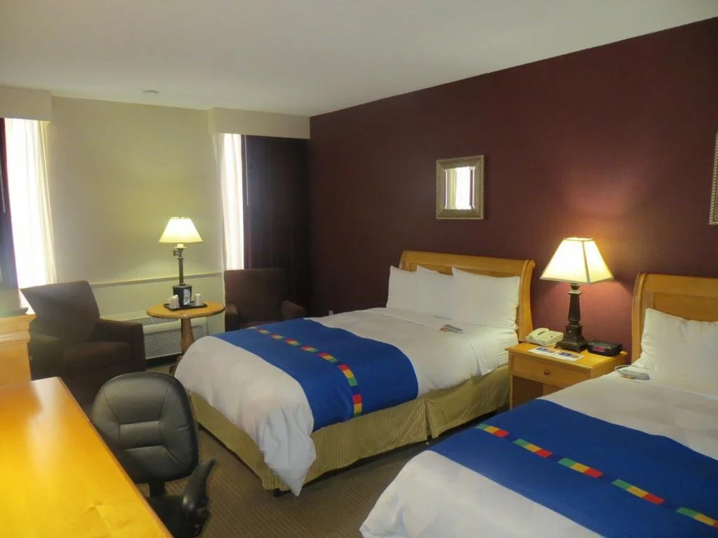 Love Field Hotel and Suites