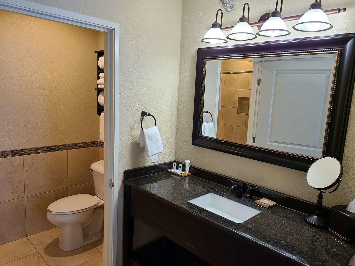 Country Inn & Suites By Radisson, Little Falls, Mn