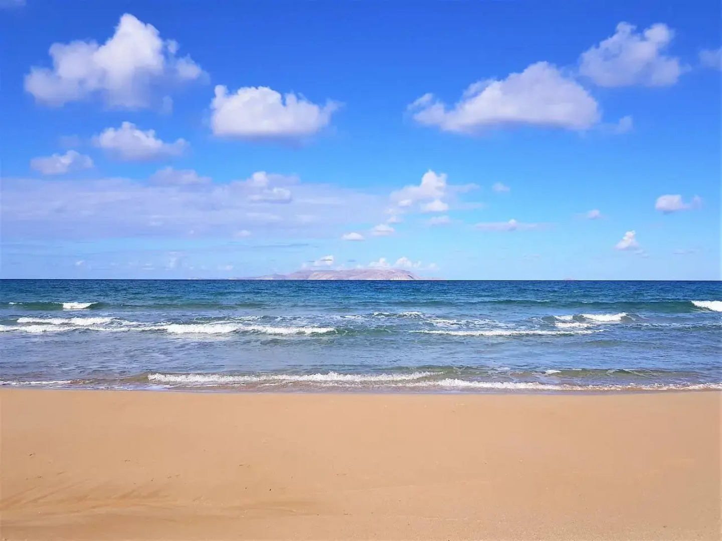 Evina Rooms & Suites