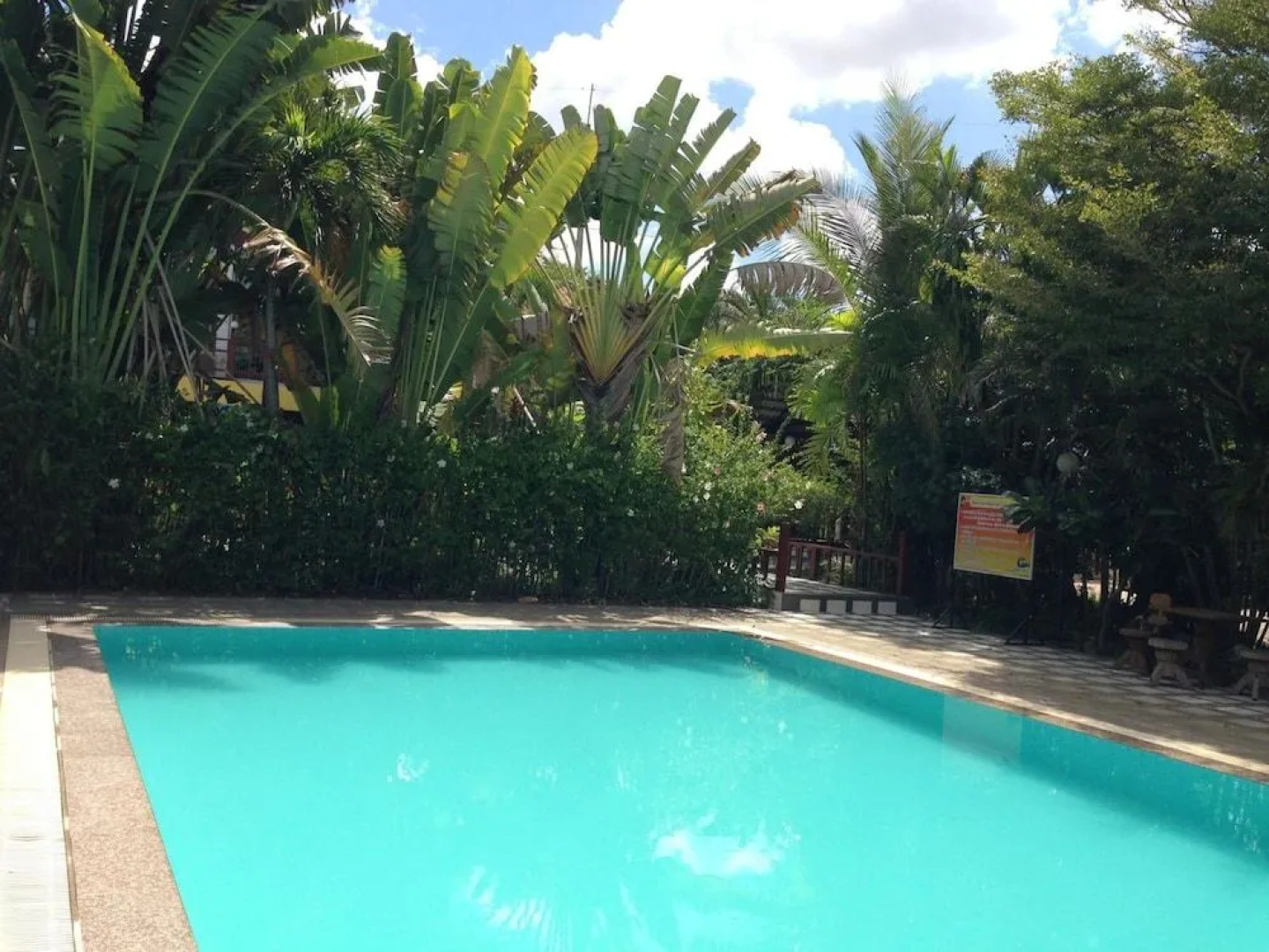 Thongpaeka Hotel