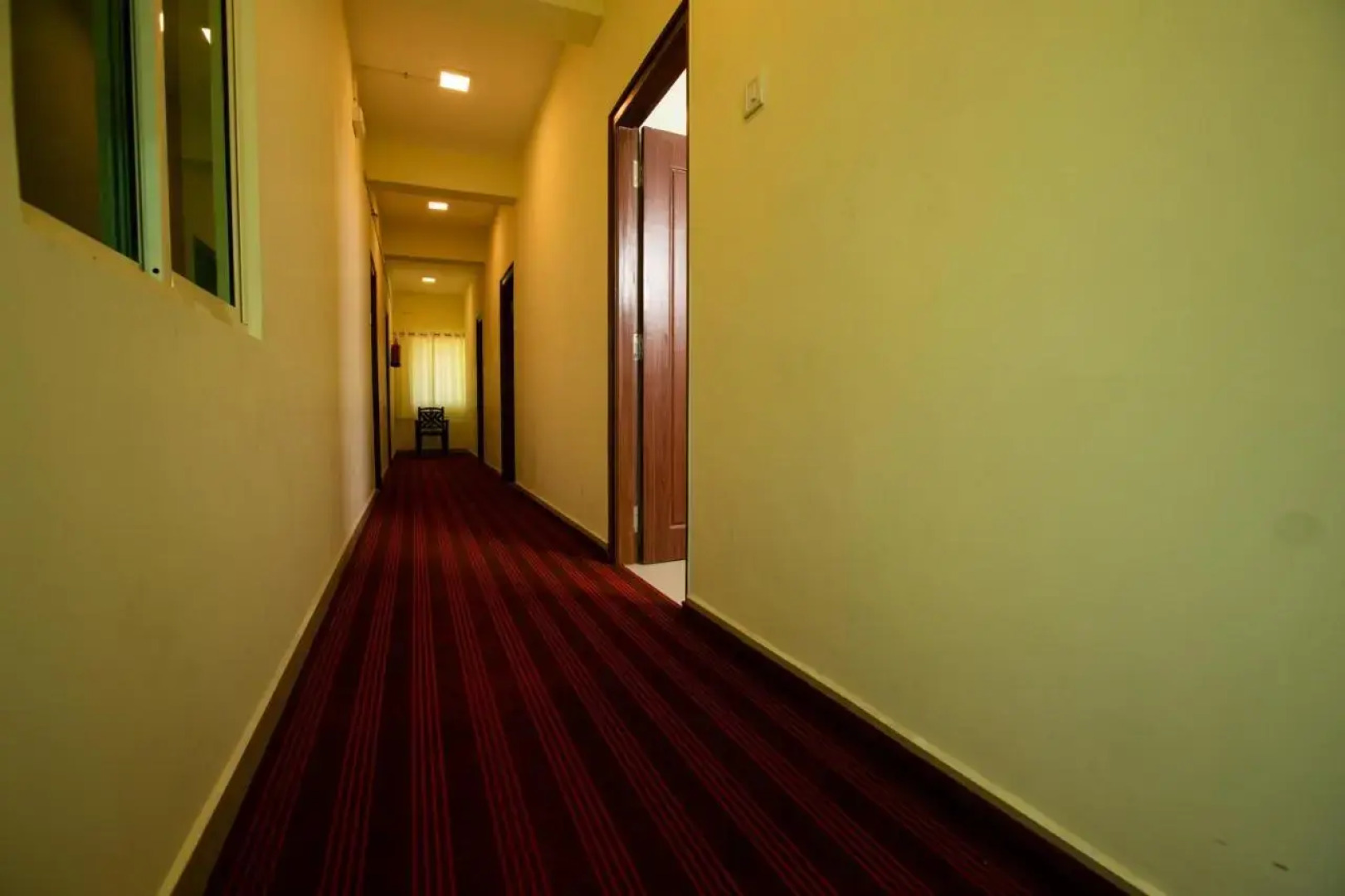 Srichand Business Class Rooms