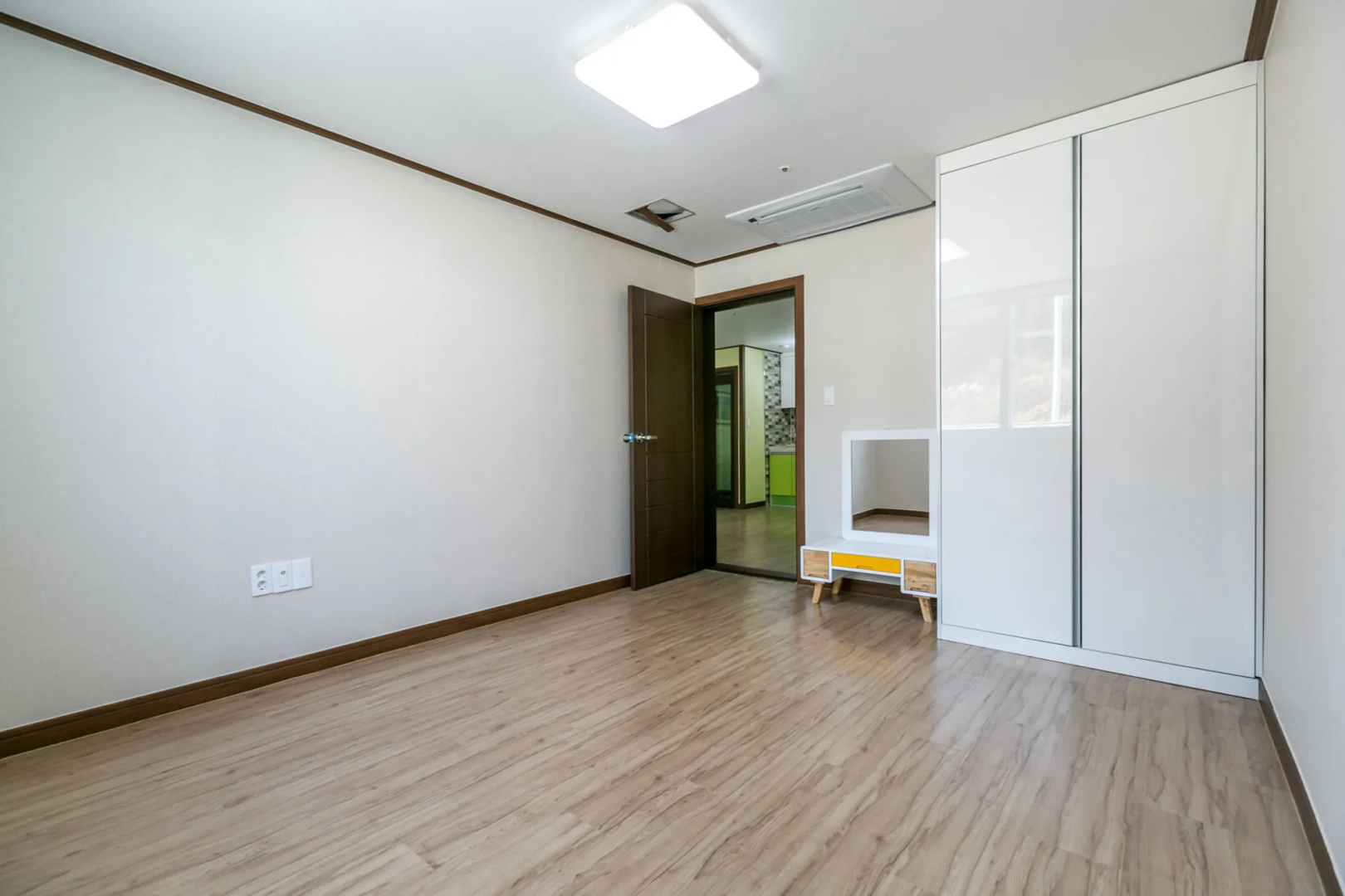 Tongyeong Beachcastle Resort
