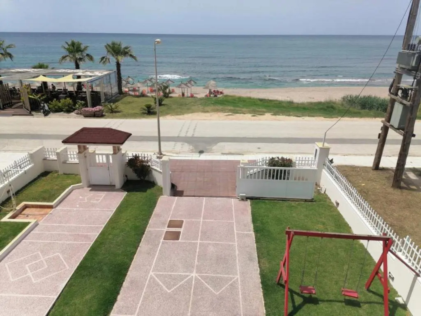 Suite in front of the sea