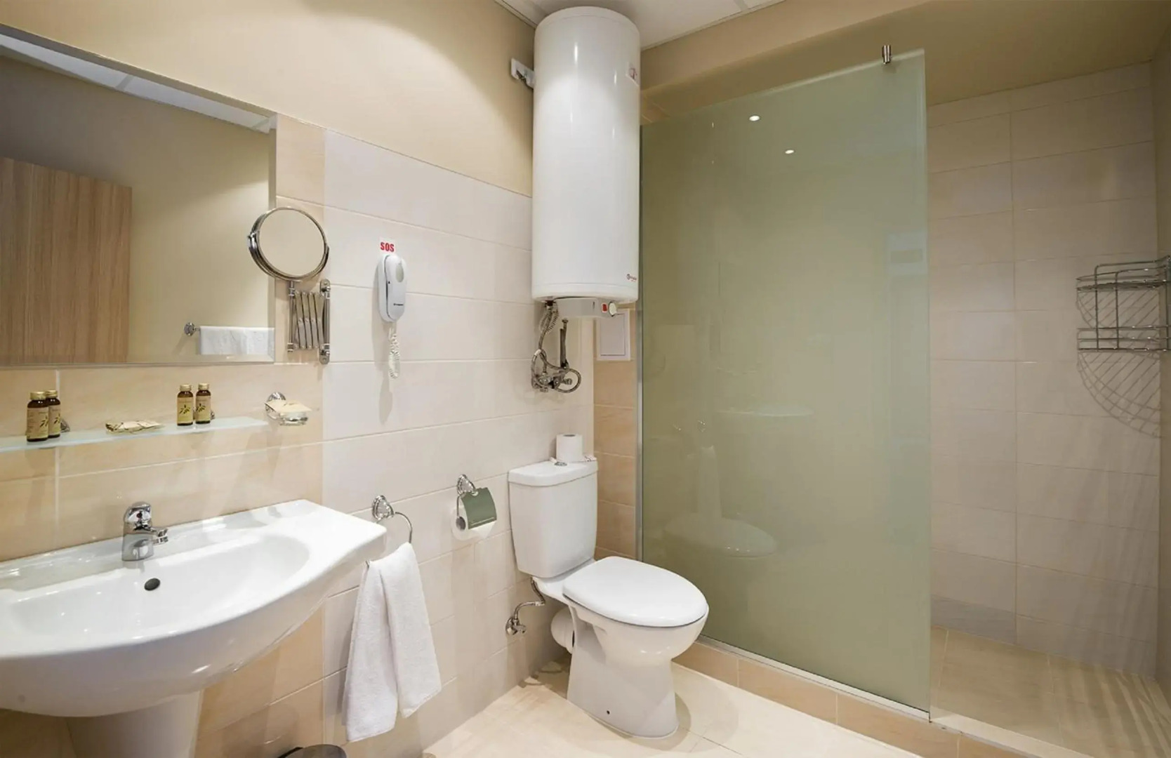 Best Western Plus Larco Hotel