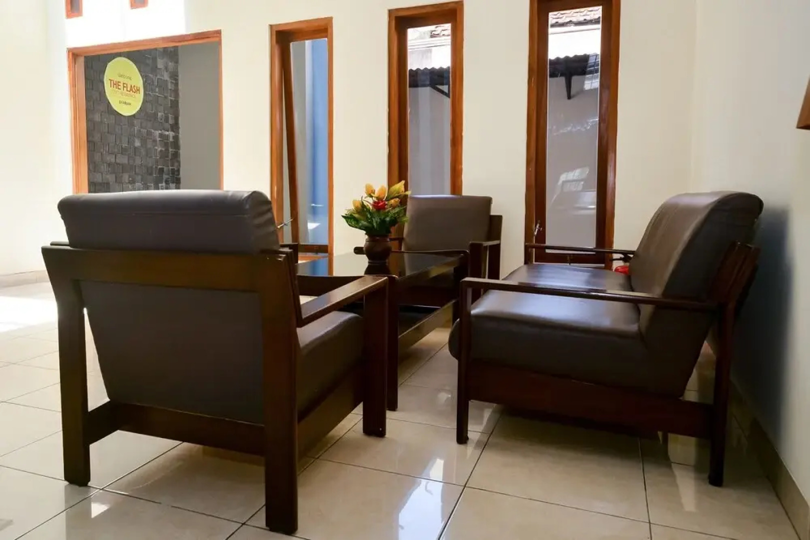 SPOT ON 2797 The Flash Residence