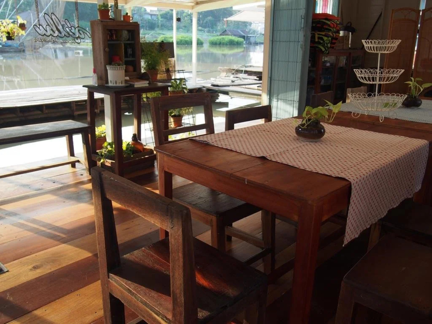 U Pae PaeStay Uthaithani