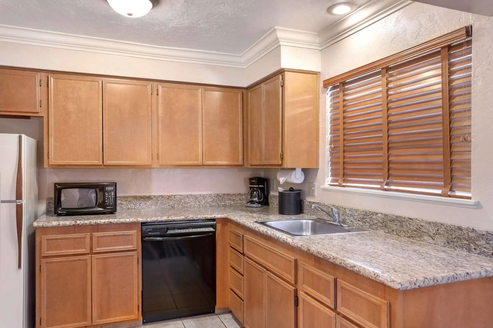 Lincoln Sands Oceanfront Resort, an Ascend Collection Hotel