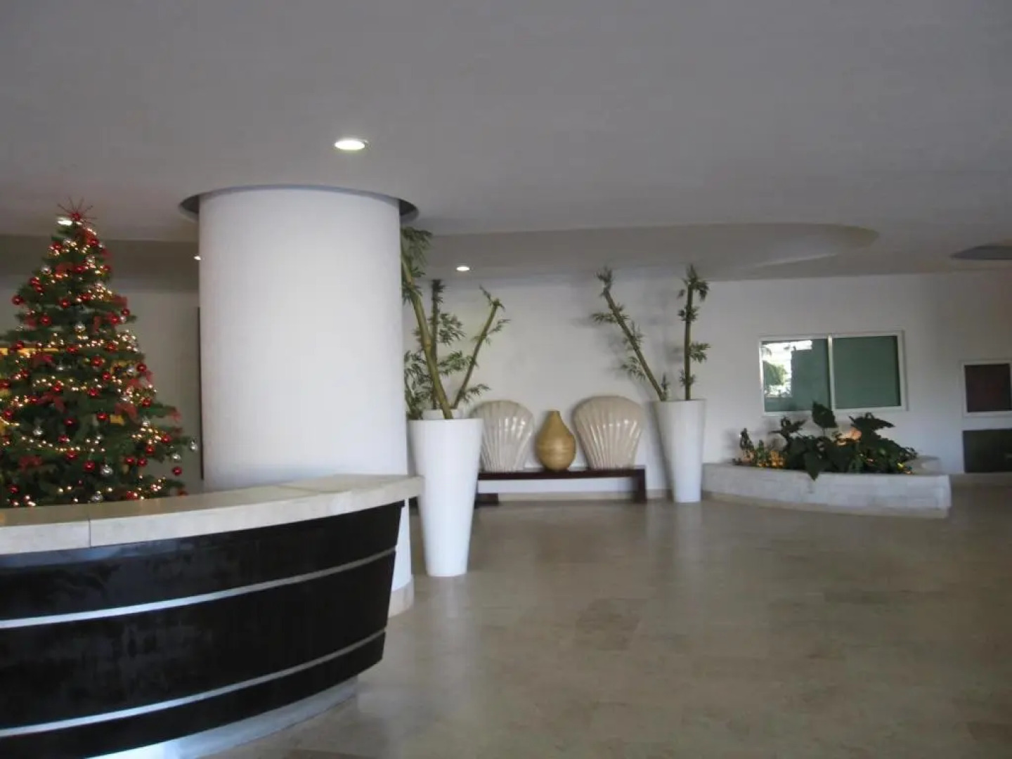 Bay View Grand Marina 1605 Sur