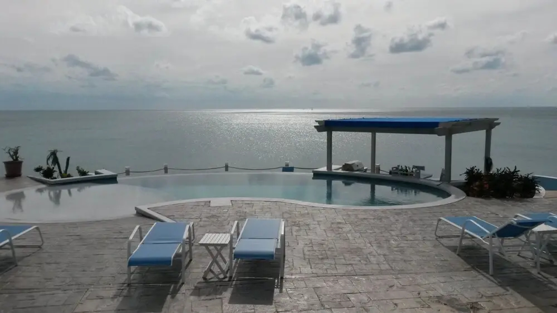 Neptune Cove 5 Bedroom Home