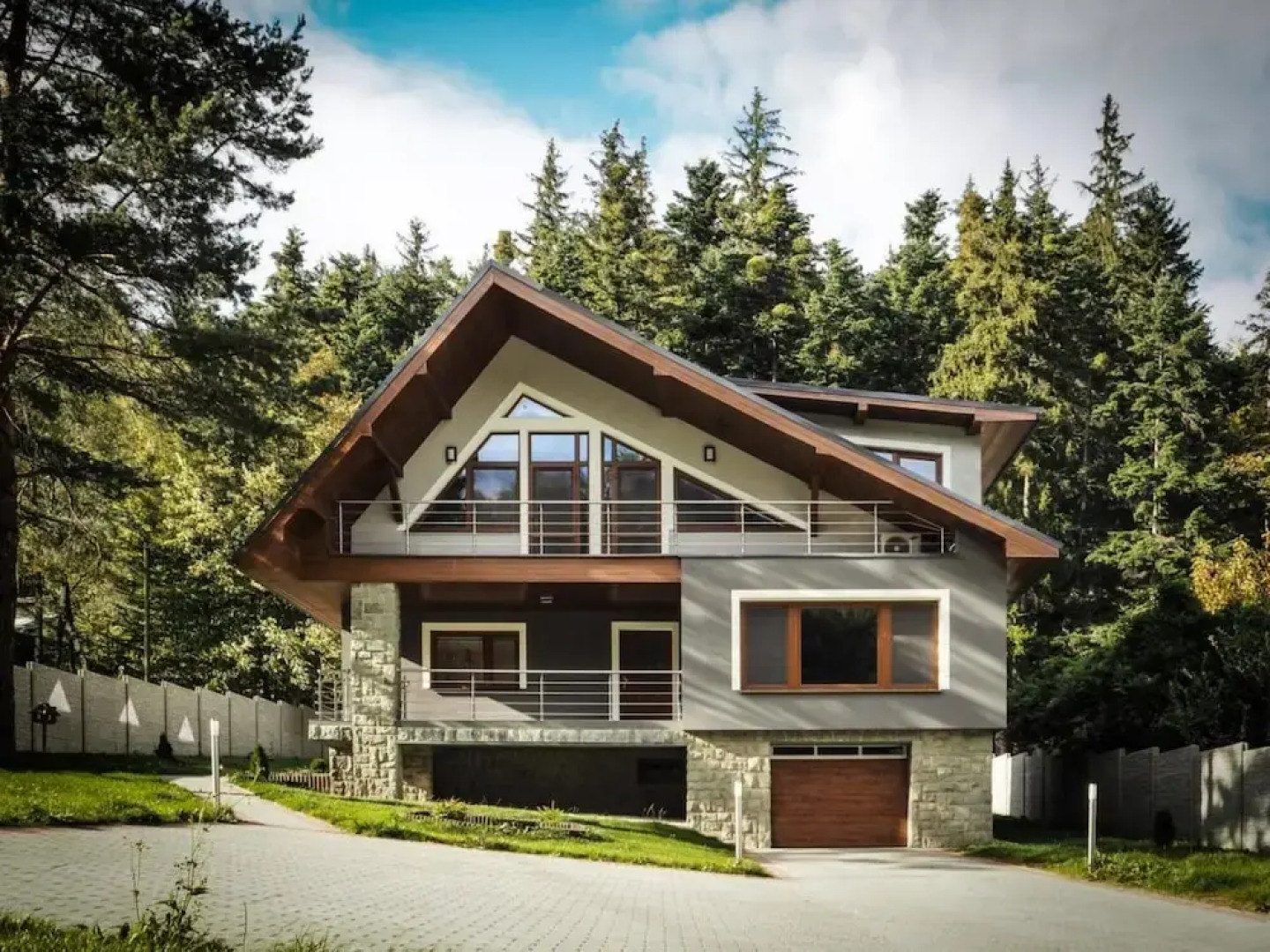 Villa in Frenstat Near Ski Resorts & Jacuzzi