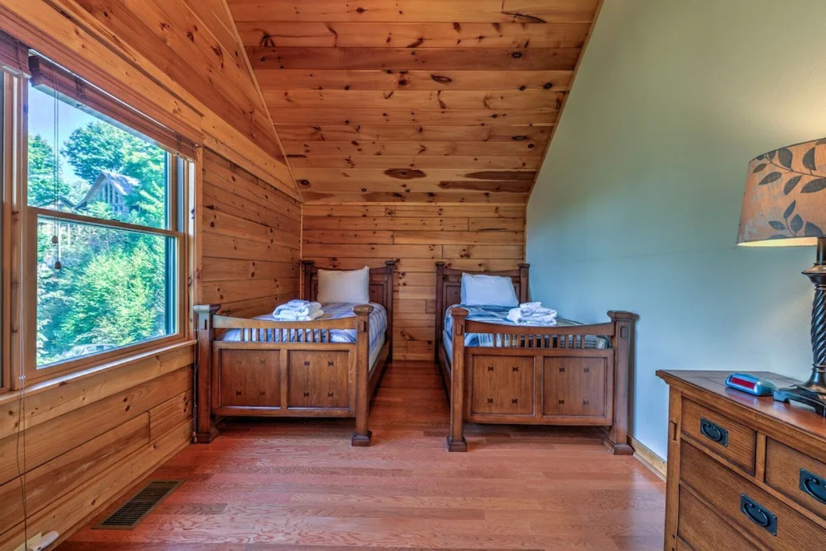 Valley View Cabin - 4 Br Cabin