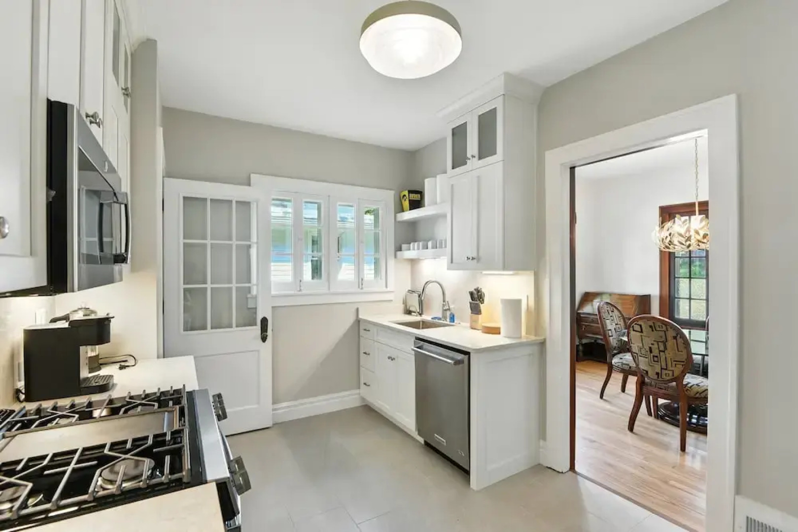 Charming Manville Heights Cottage Retreat 3 Bedroom Home