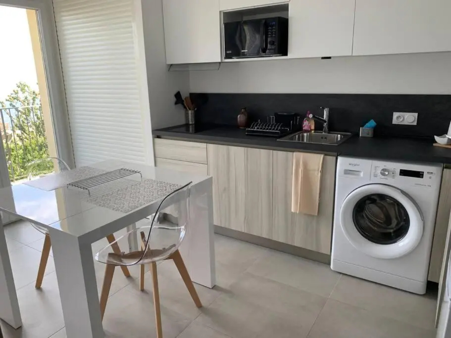 Studio au coeur du village de Poretto