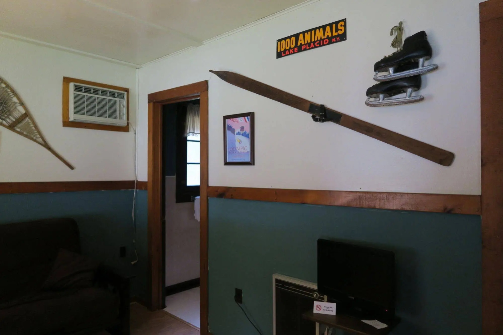 Forest Hill Lodge & Cabins
