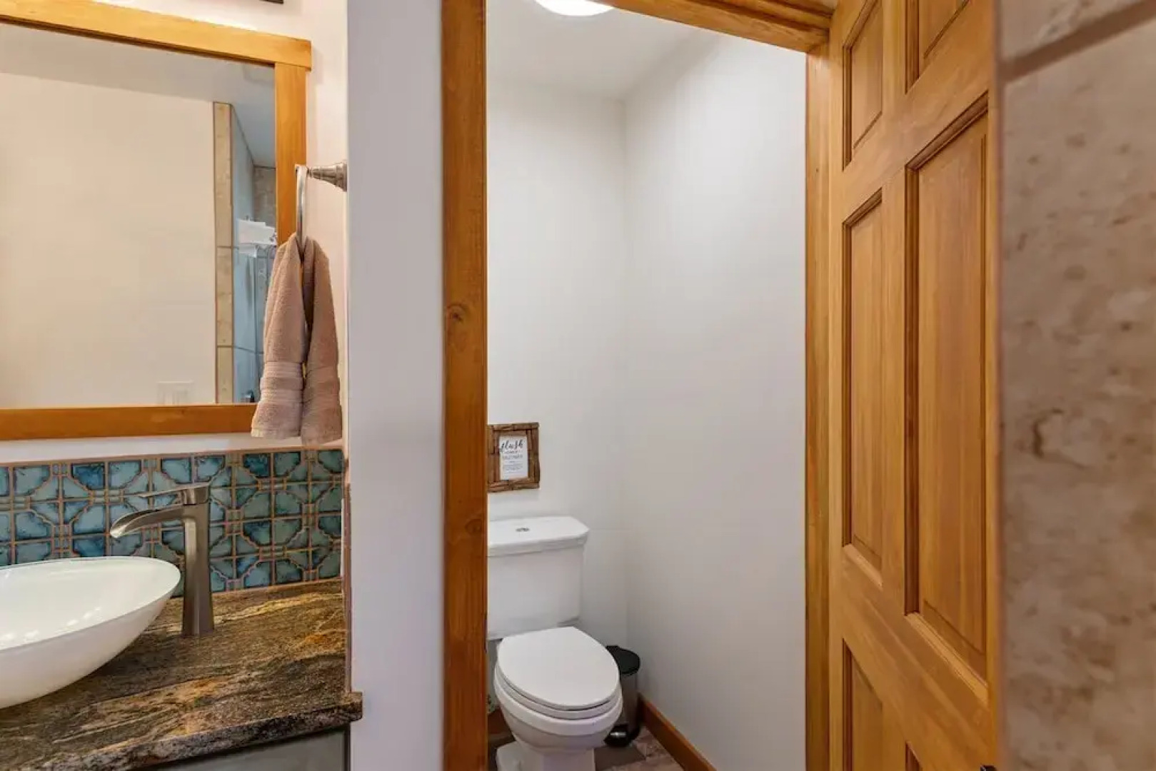 Sunlit Pines - Tucked in the Trees, Private Escape, Easy Drive to Plaza - NEW Listing