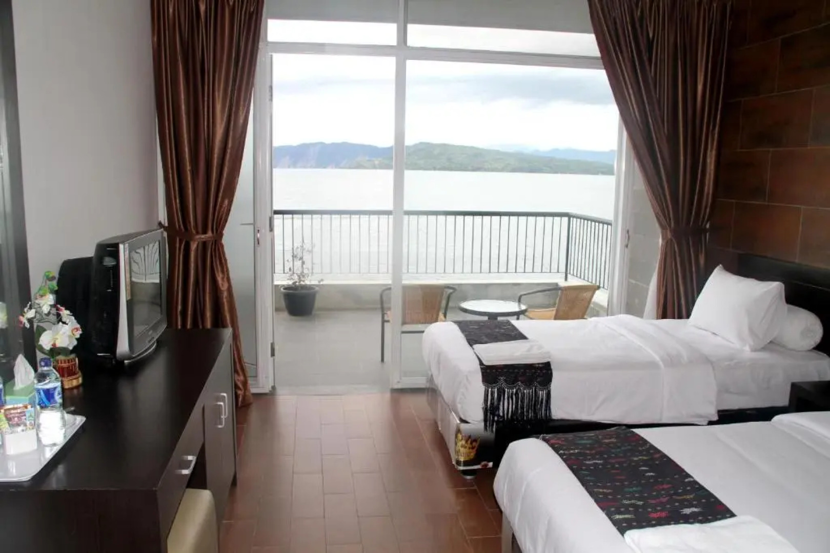 Tiara Bunga Hotel & Villa