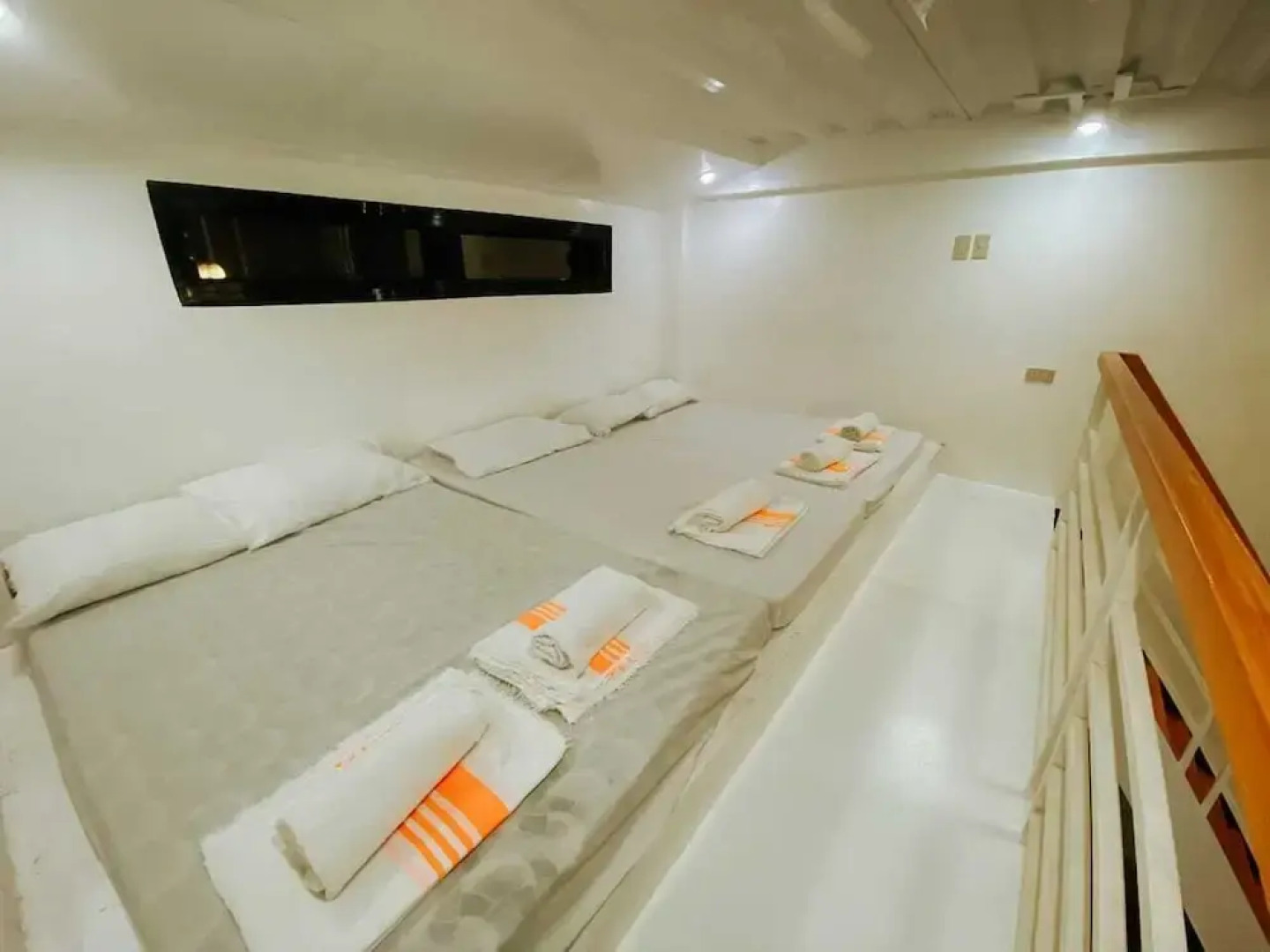 Govantes Guesthouse Loft Units