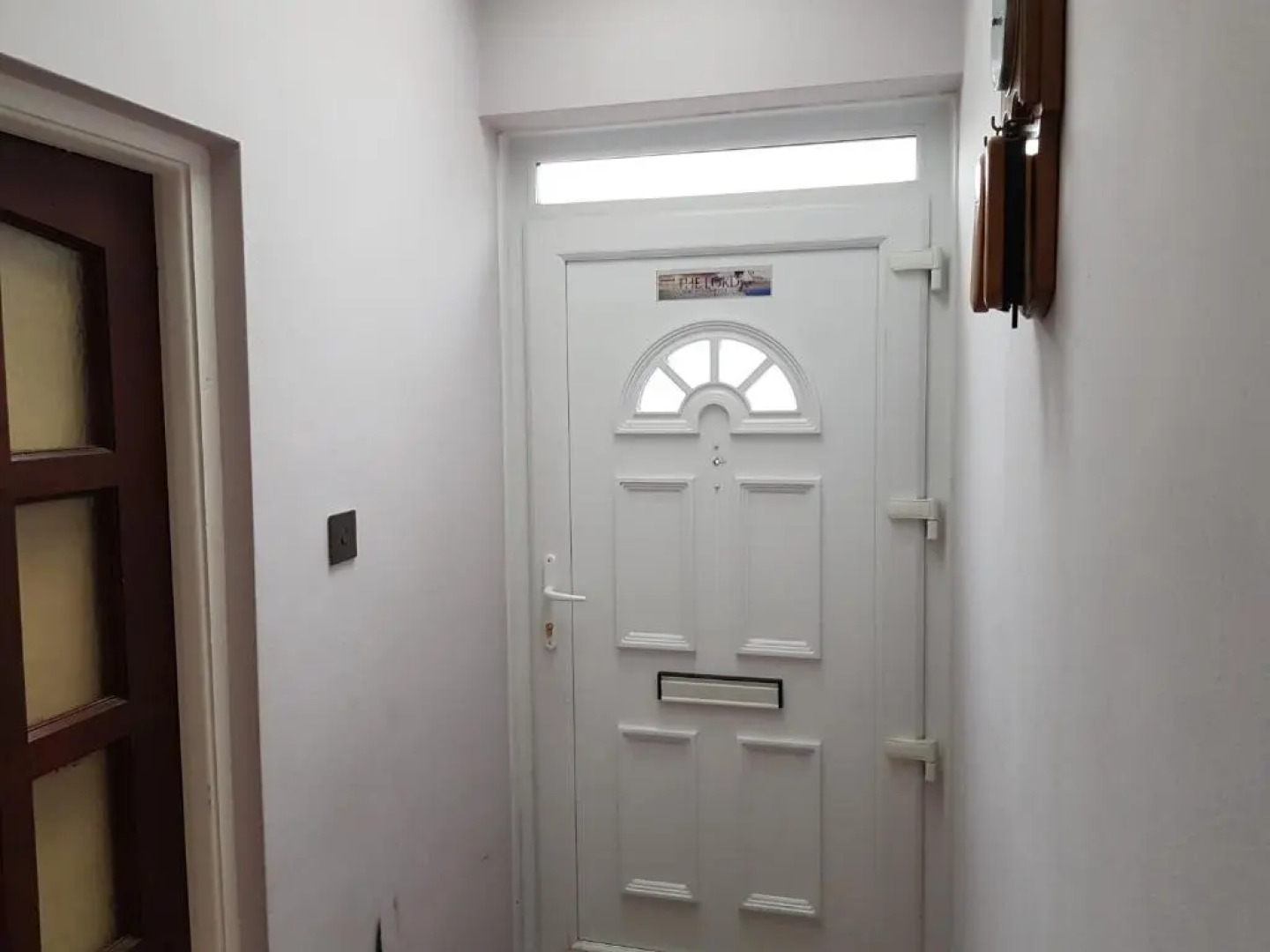 Spacious Bungalow in Romford with parking