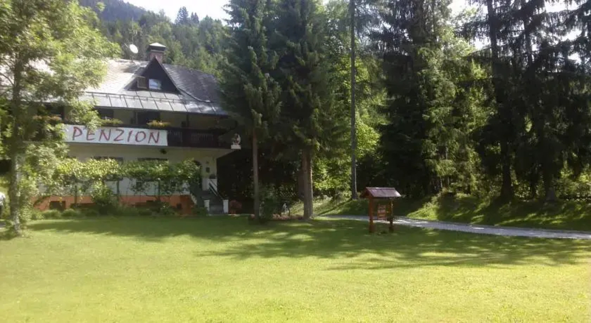 Guest House Slovenija Avto