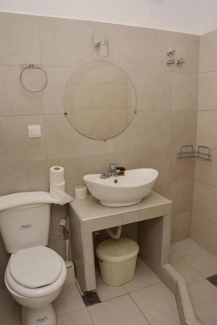 Gatos Village Studios & Apartments