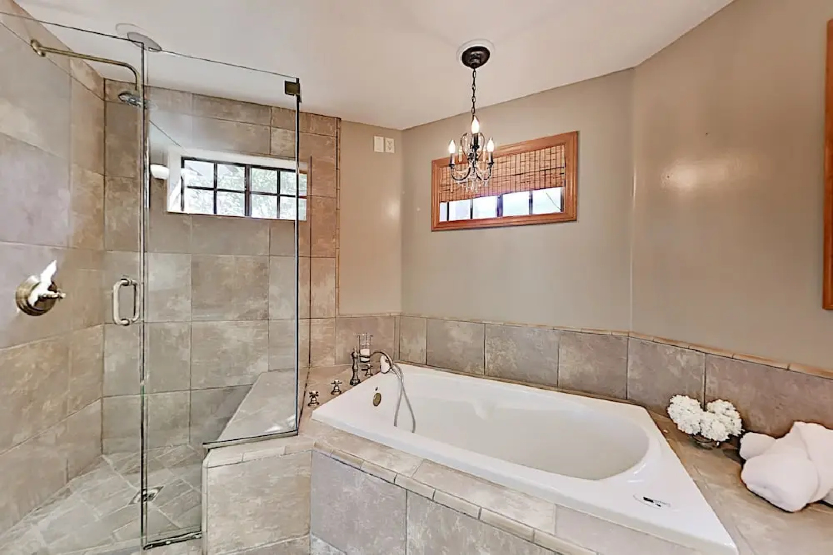 1216kodi 3 Bedroom Home
