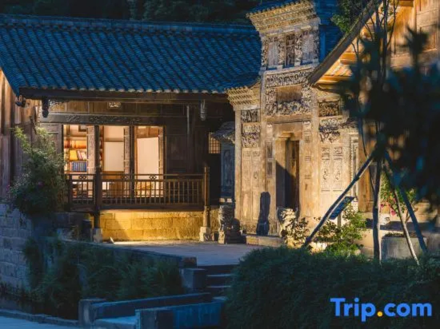 Qujia Courtyard Guesthouse