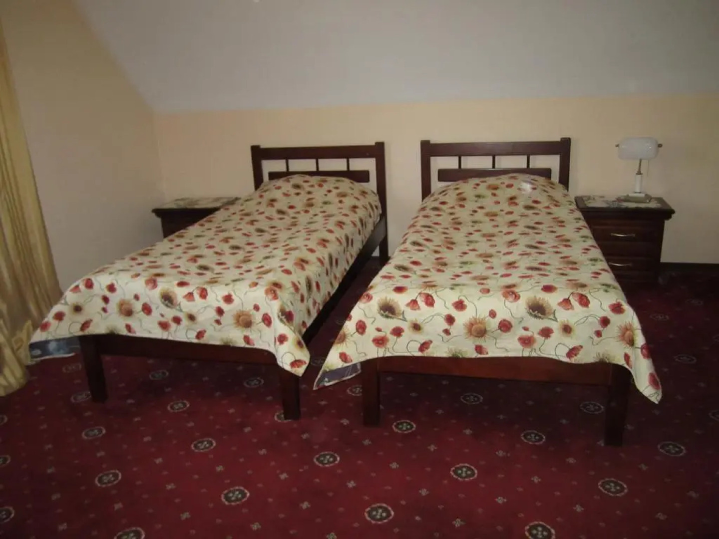 Отель Андол