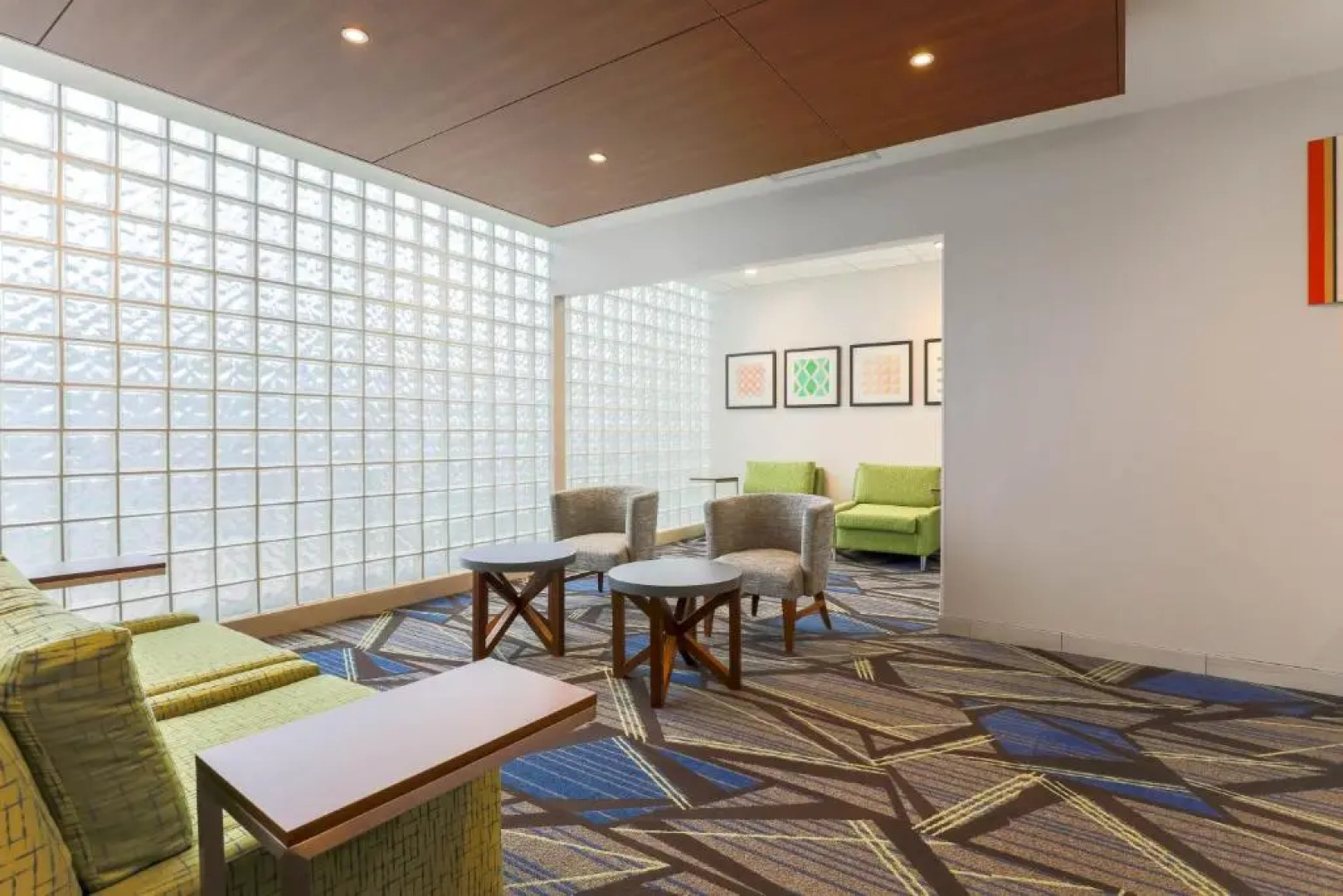 Holiday Inn Express & Suites Fort Worth Downtown by IHG