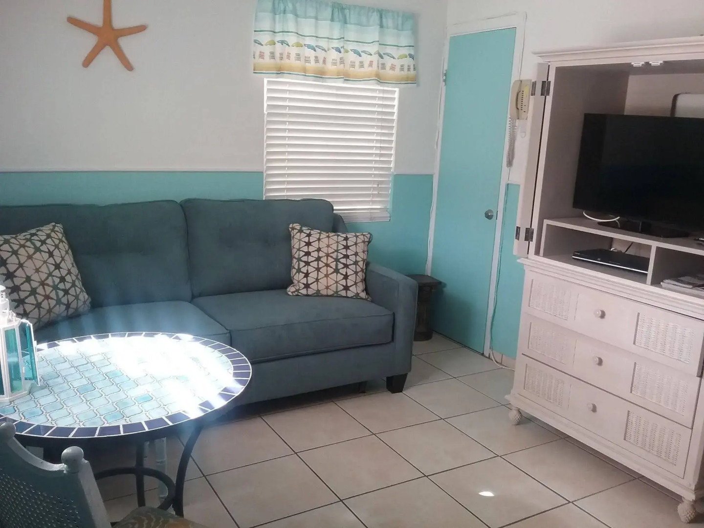 Tropical Bay Inn Motel