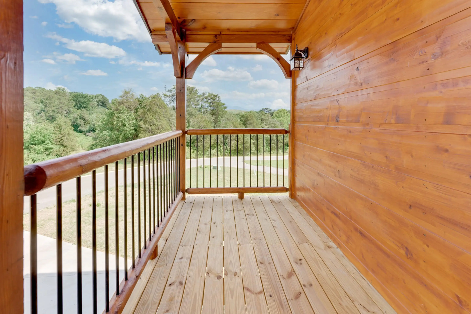 T-Bears Cabin: Hot Tub, Game Room, Theater Room