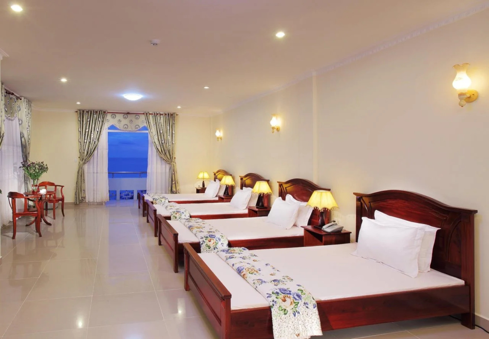 Minh Dam Hotel & Restaurant