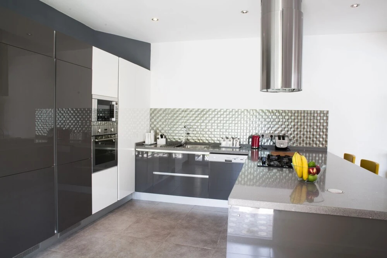 Important Group Villa Olivia