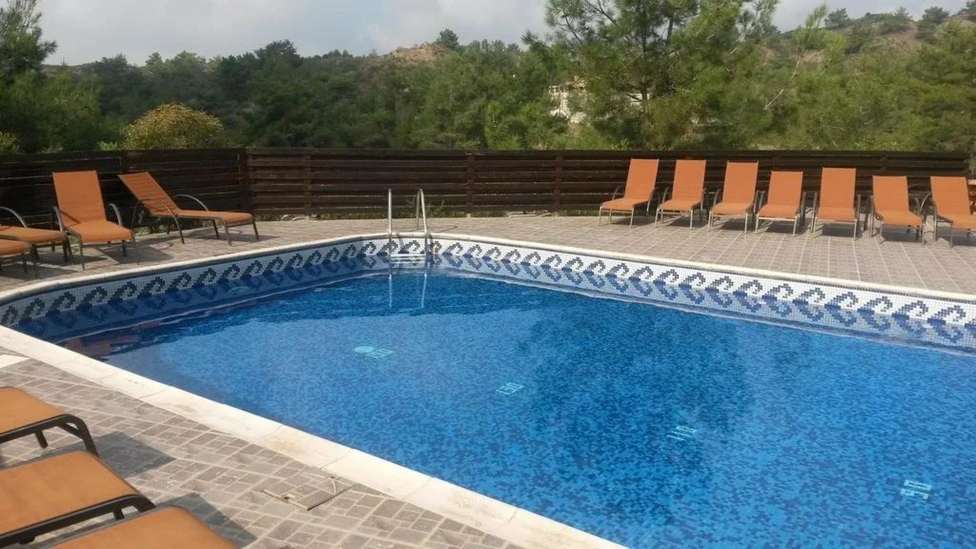 K H G Stone Wood Cottages