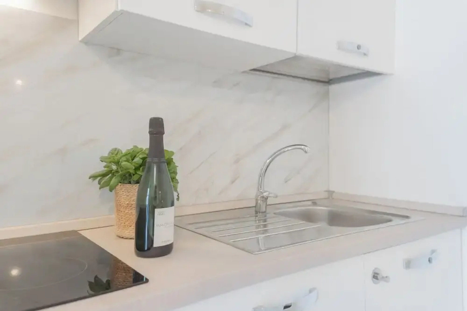 Luce Apartment by Rent all Como