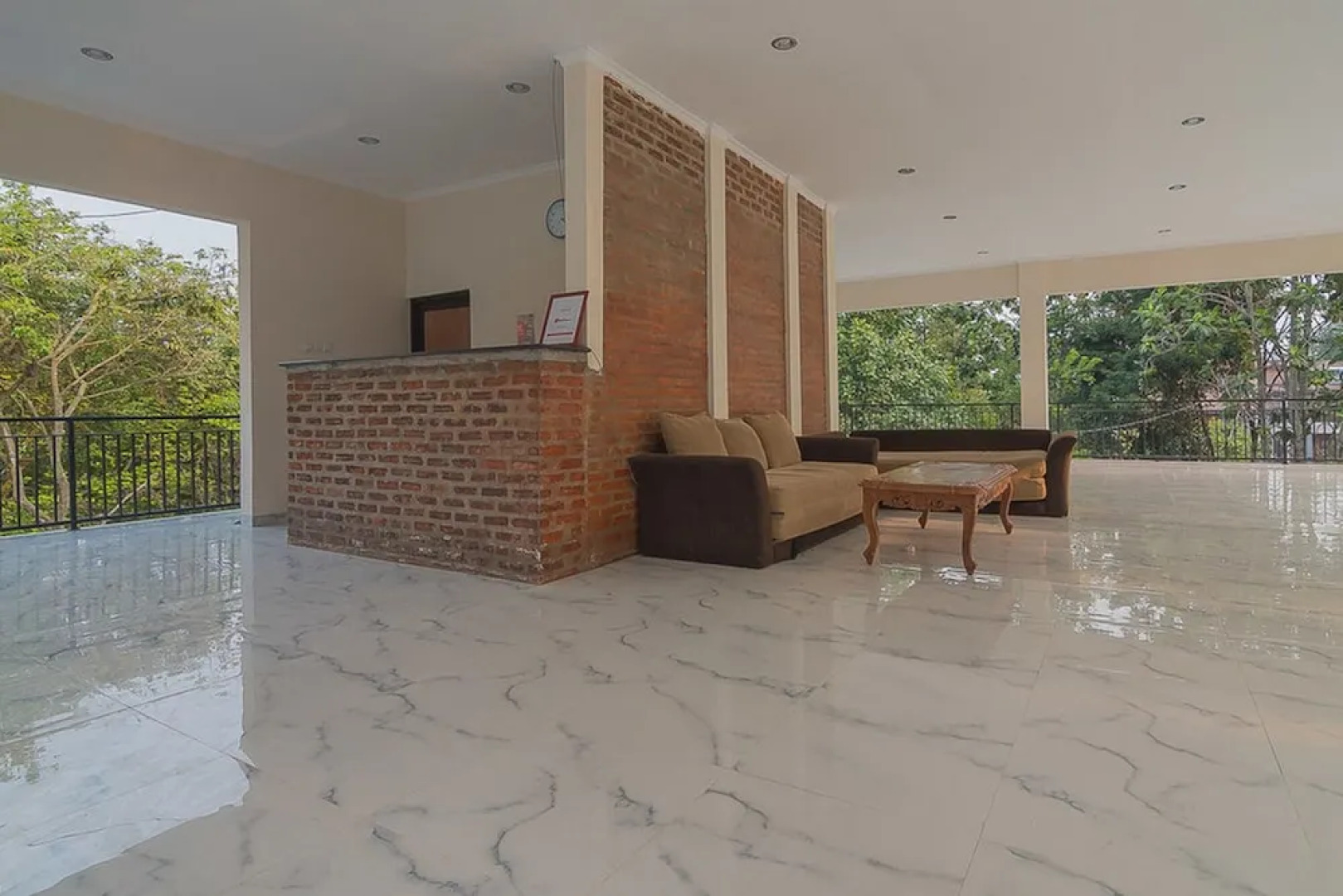 RedDoorz Plus @ Megamendung Puncak Bogor 2