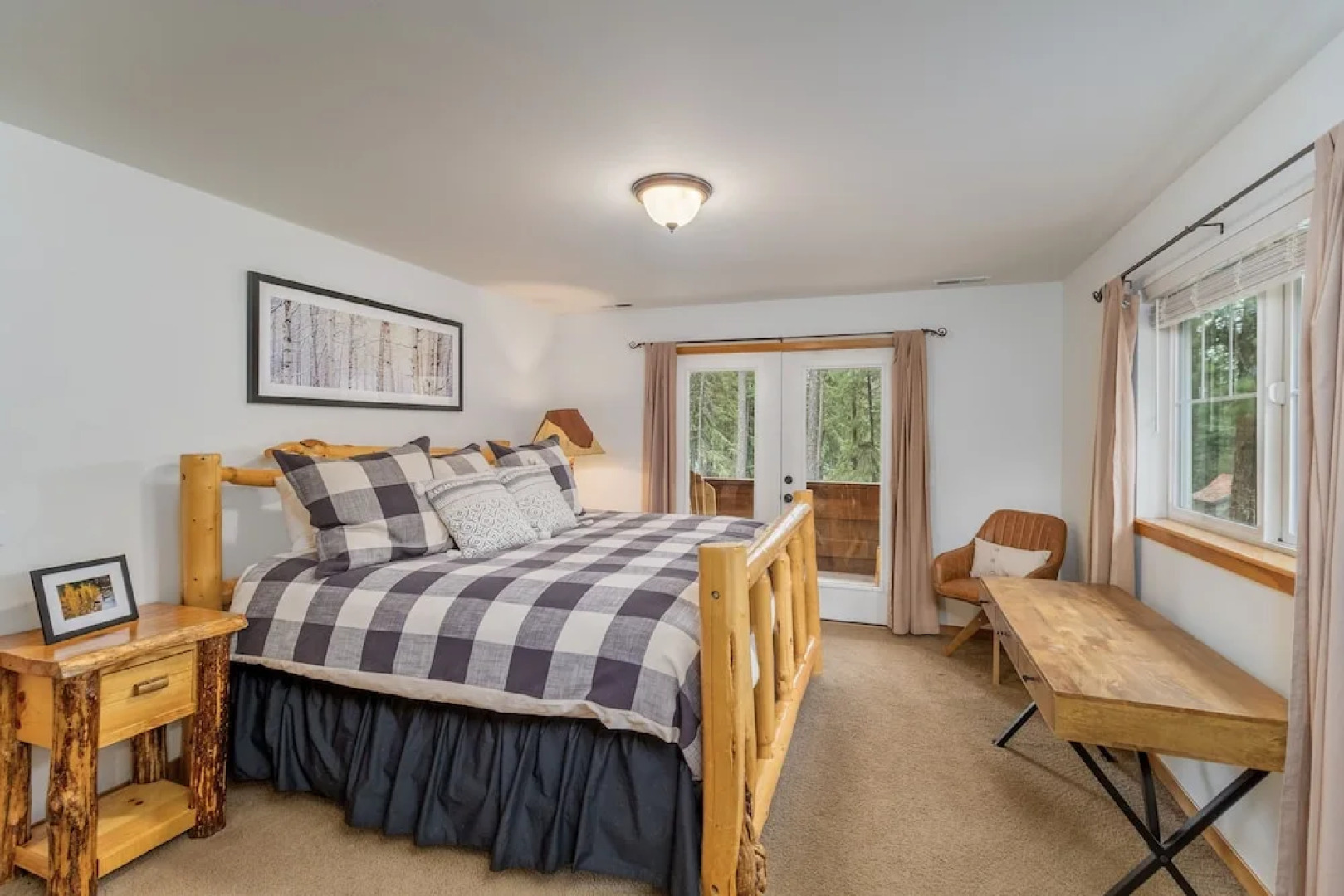 Just Plain Getaway 3 Bedroom Home by NW Comfy Cabins by RedAwning