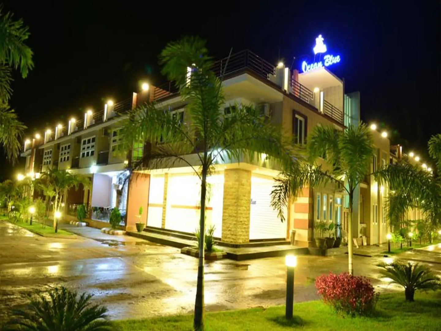 Ocean Blue Ngwe Saung Beach Hotel