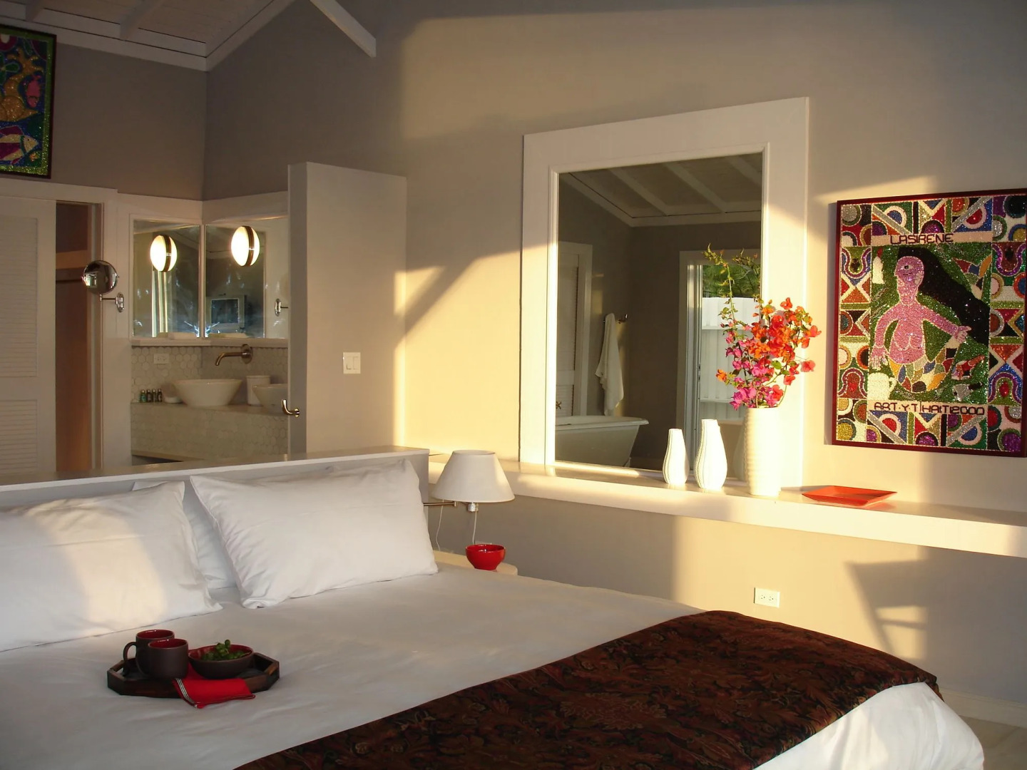 Coral Sands Inn & Cottages