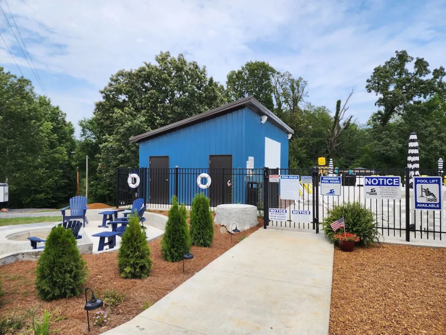 The Lakehouse Inn at Sledd Creek