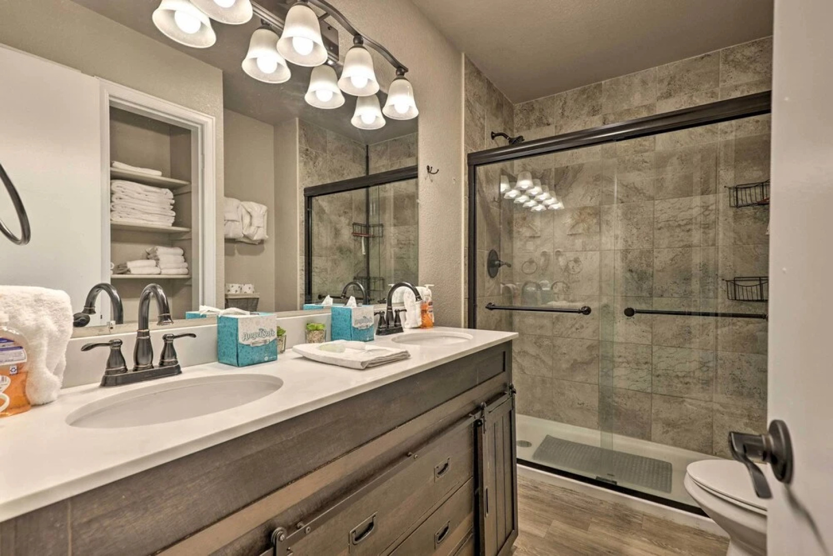 2 Mi to Skiing: Studio w/ Pool Access in Granby!