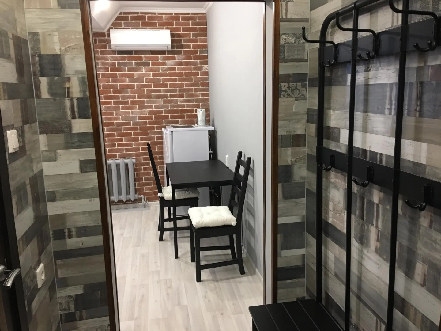 На Набережной