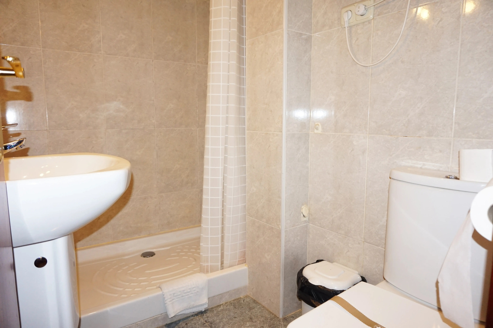 Far Home Gran Vía - Hostel