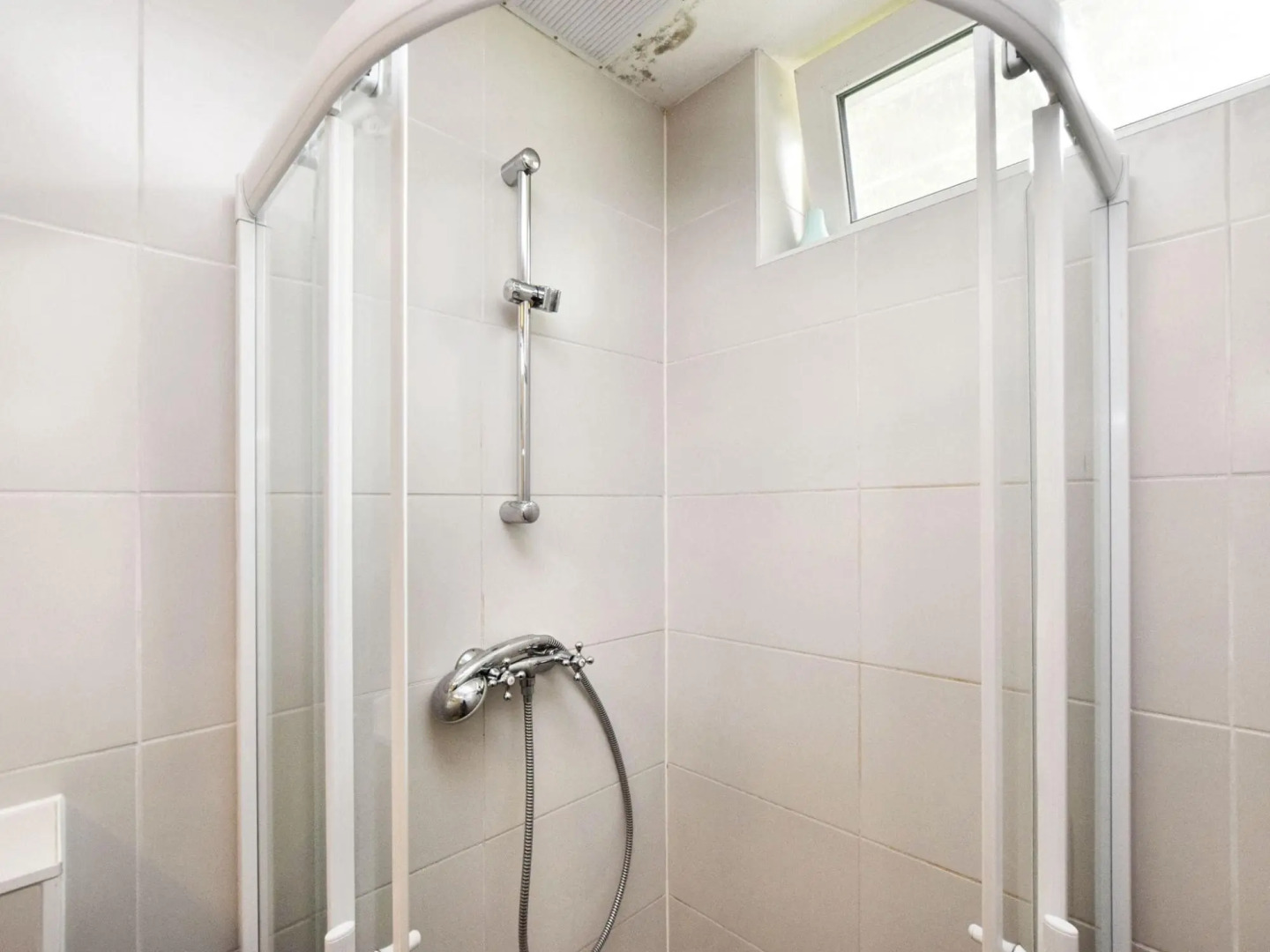 Charming Holiday Home in Gouvy with bubble bath