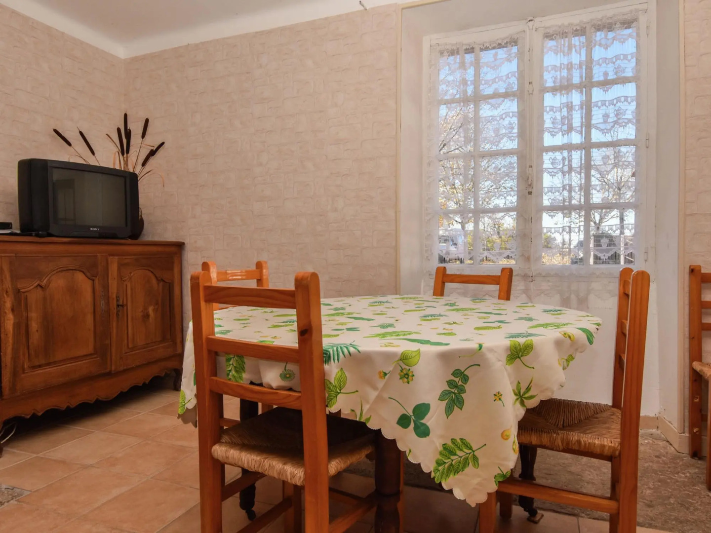 Holiday Home in Montfaucon With Fenced Garden, Terrace, BBQ