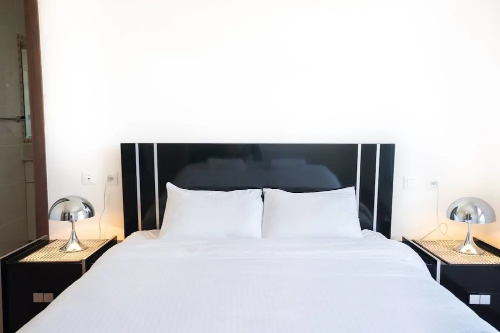 Luxury Marina View - Modern and Luxurious View