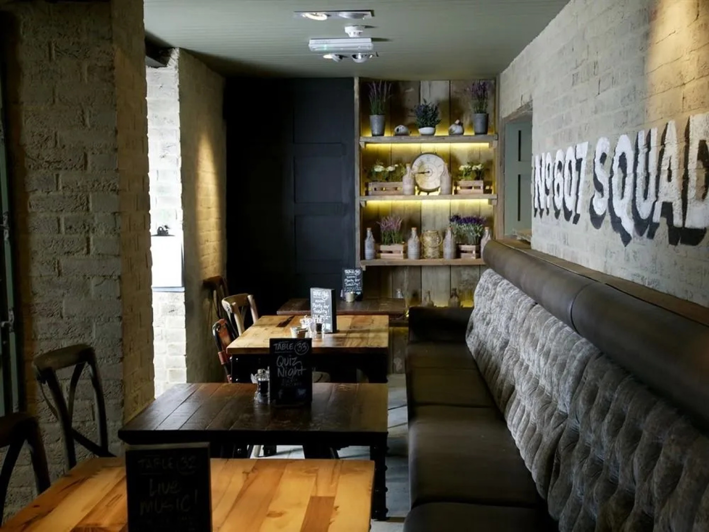 The Three Horse Shoes